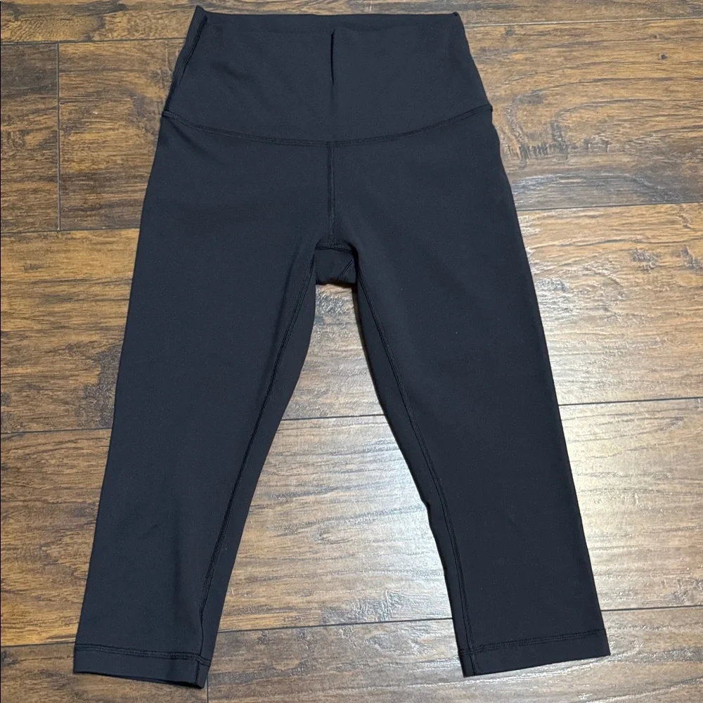 lululemon athletica Jet Black High-Waist Capris